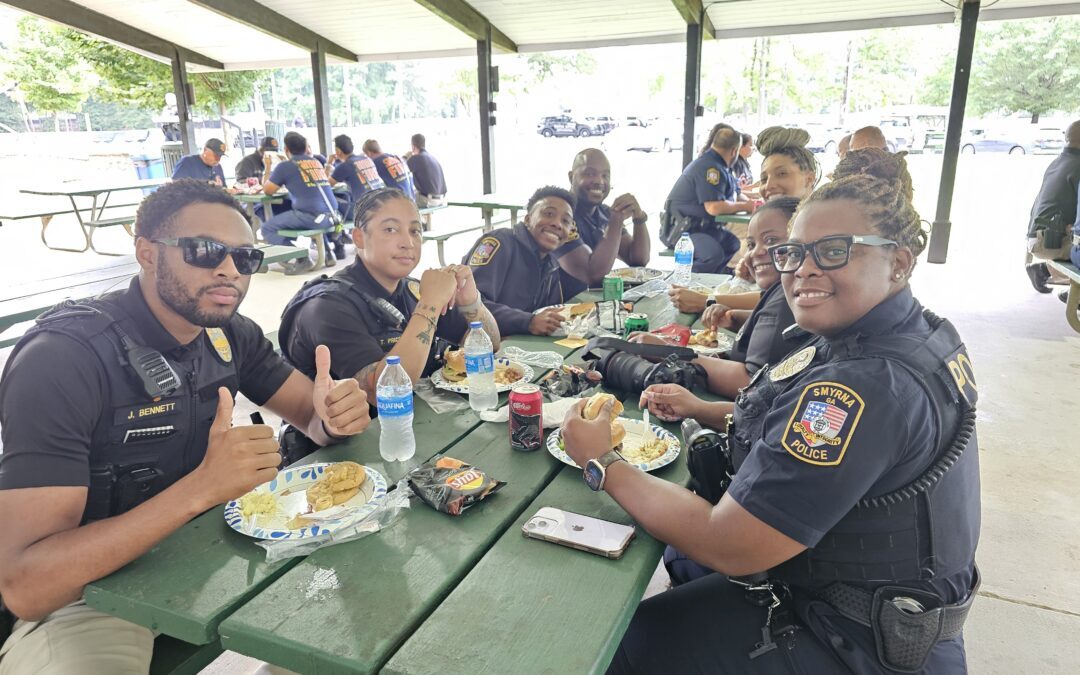 Smyrna Georgia Teammates Host First Responder Appreciation Cookout