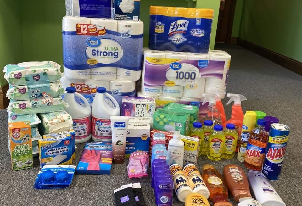 Laurens, SC Team Donates to Safe Home